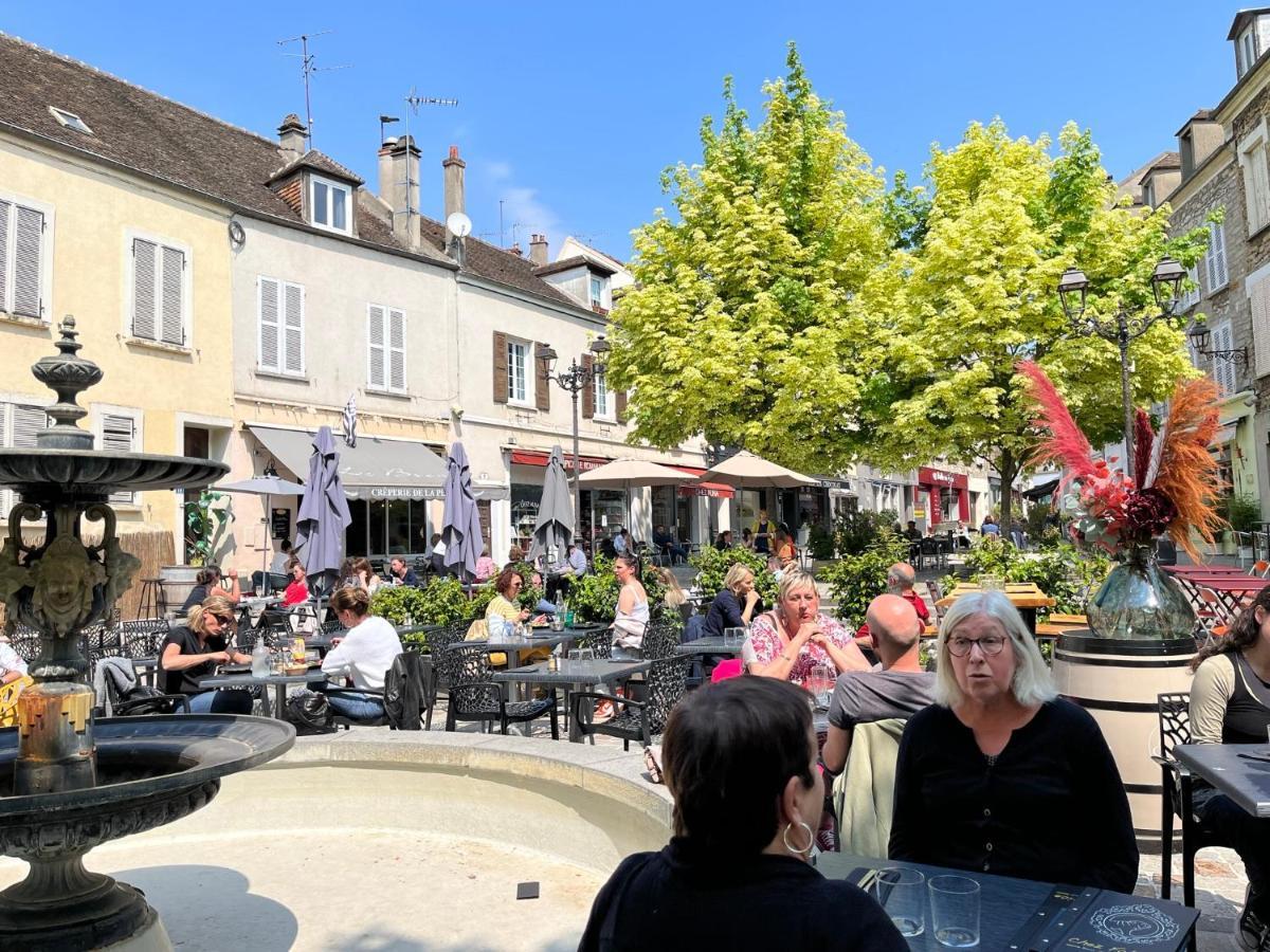 Appartamento Le Voltaire Melun Esterno foto
